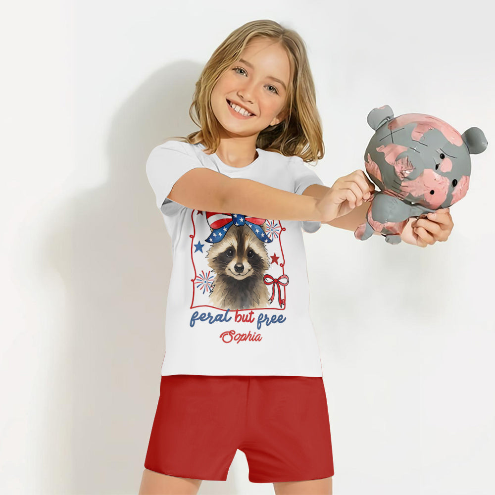 Wild, aber frei – personalisiertes Kinder-T-Shirt & Shorts
