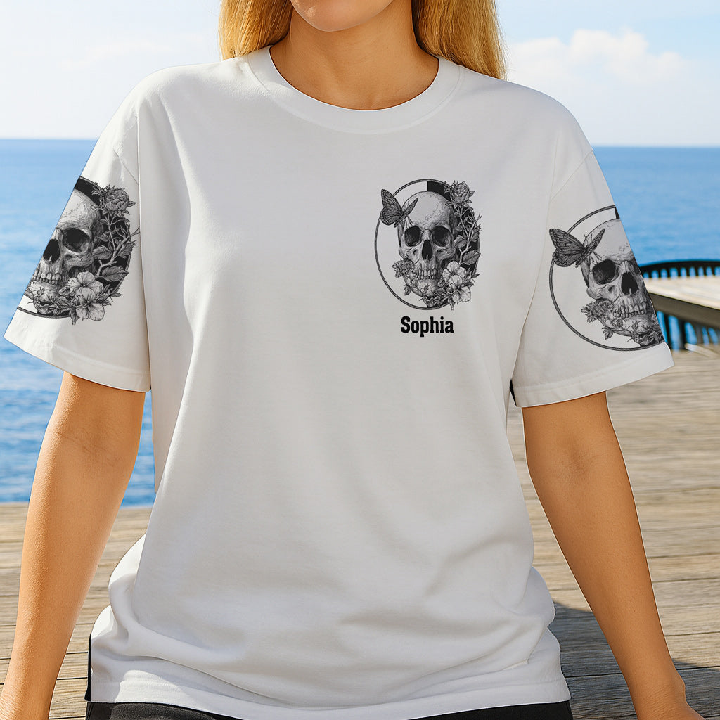 Weißer Totenkopf – Personalisiertes Shirt mit Totenkopf-Allover-Print
