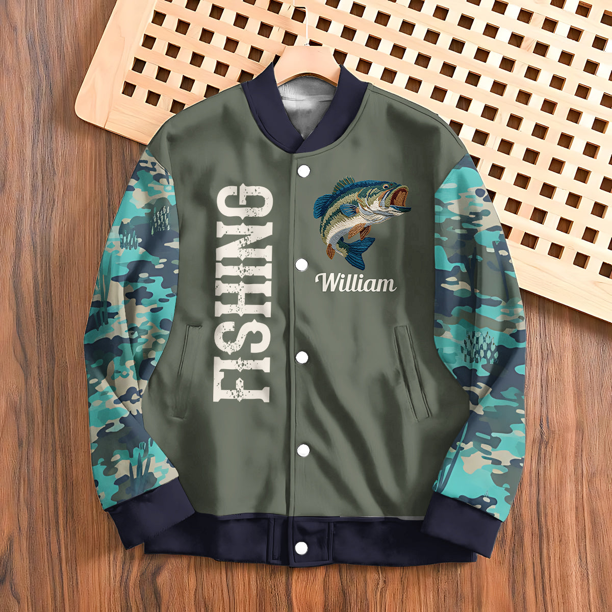 Cool Fishing – Personalisierte Angel-Collegejacke