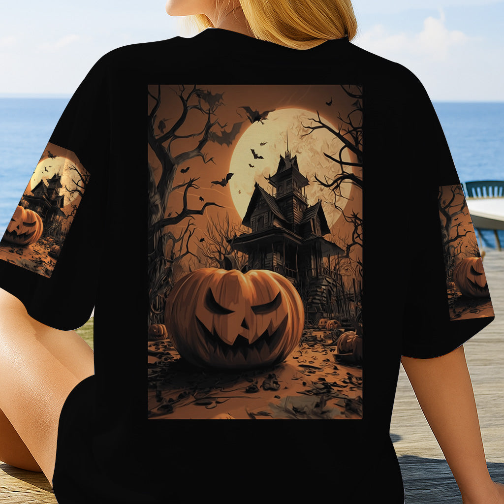 Halloween-Schloss – Personalisiertes Halloween-Shirt mit Allover-Print
