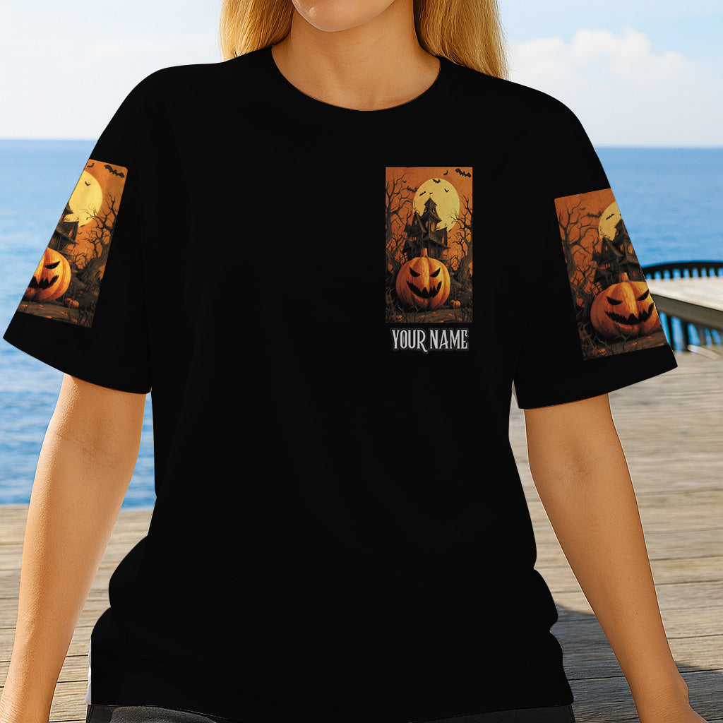 Halloween-Schloss – Personalisiertes Halloween-Shirt mit Allover-Print