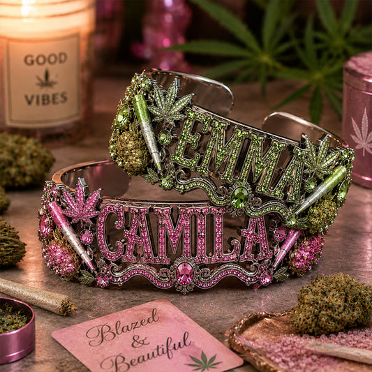 Stoner Girl - Personalisierbares Armband in Weed-Form