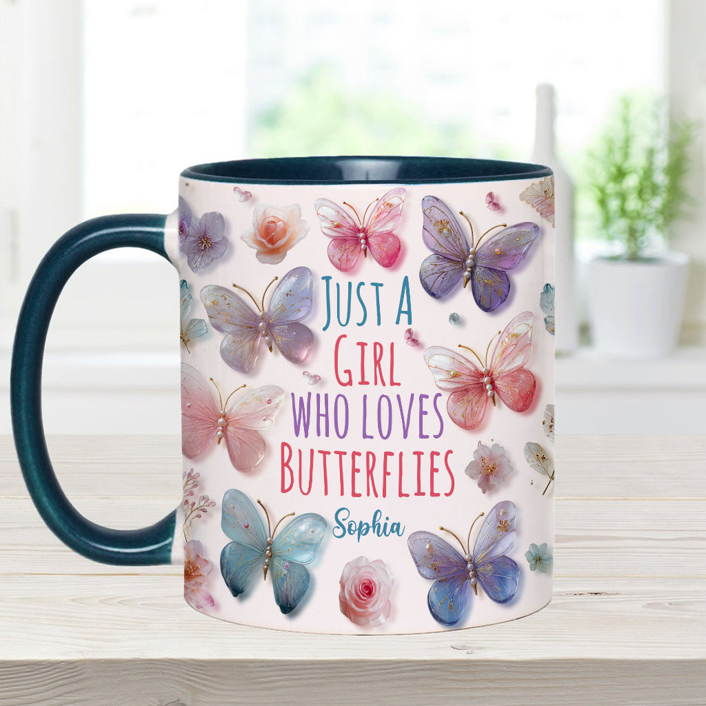 Einfach ein Mädchen, das Schmetterlinge liebt – personalisierte Tasse mit Schmetterlingsmotiv