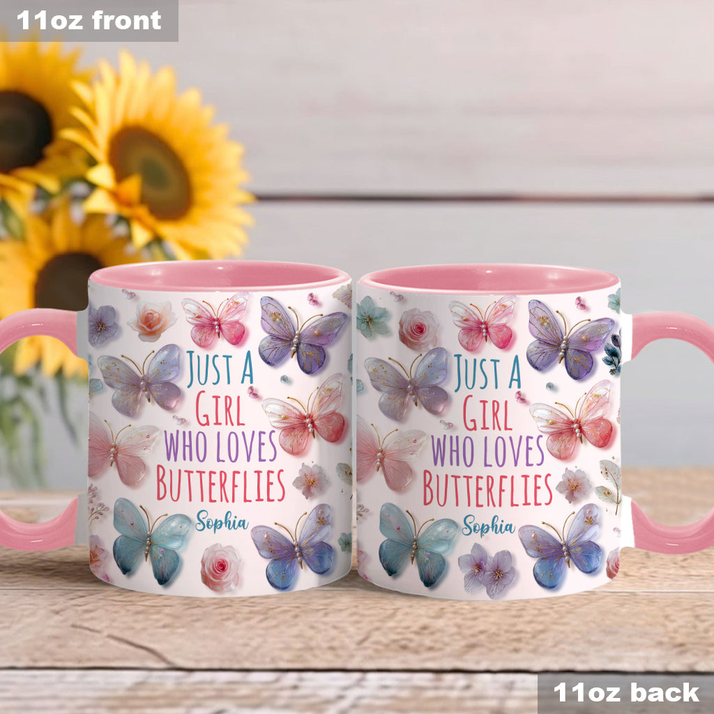Einfach ein Mädchen, das Schmetterlinge liebt – personalisierte Tasse mit Schmetterlingsmotiv