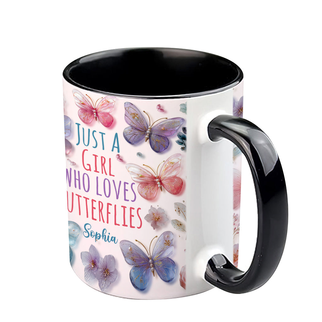 Einfach ein Mädchen, das Schmetterlinge liebt – personalisierte Tasse mit Schmetterlingsmotiv