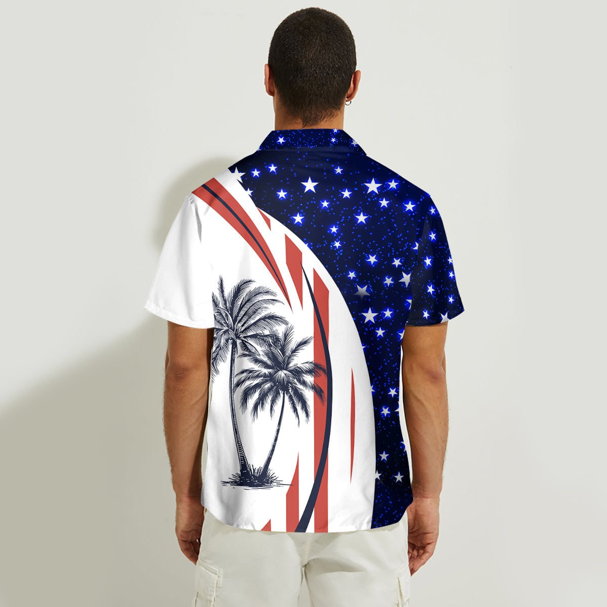 Patriotisches Hawaii-Strandoutfit mit amerikanischer Flagge und Kokosnussbaum-Print für Paare – personalisiertes Hawaiihemd und ärmelloses Kleid für Paare