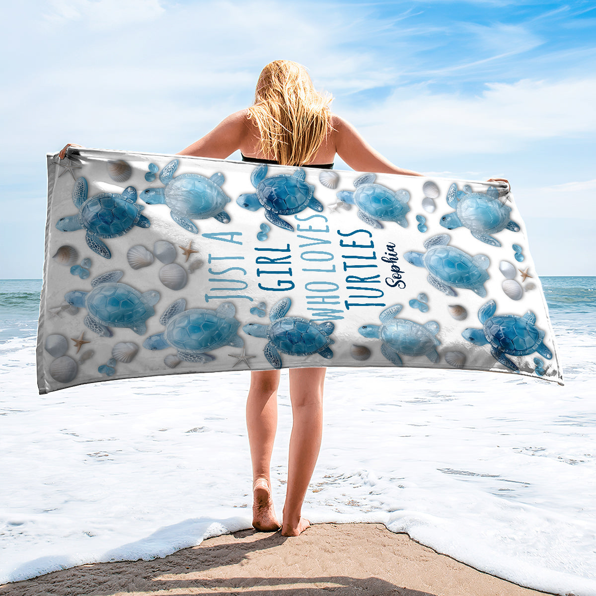Einfach ein Mädchen, das Schildkröten liebt – Personalisiertes, schnelltrocknendes Strand-/Badetuch mit Schildkrötenmotiv