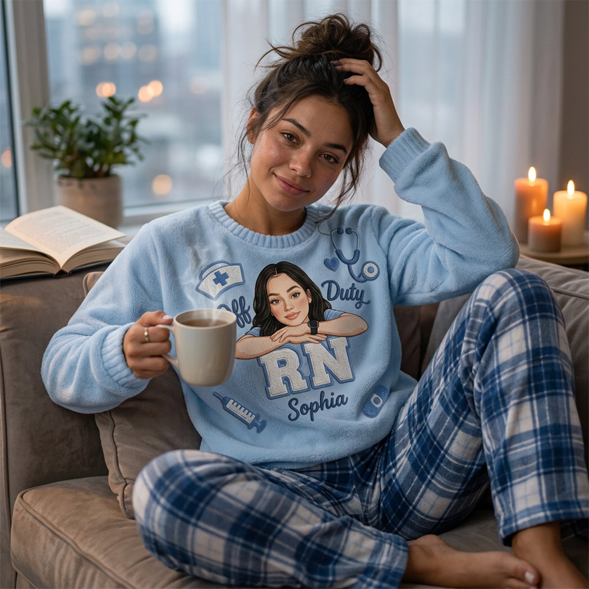 Off Duty Nurse - Personalisiertes Fleece Lounge Set für Krankenschwestern
