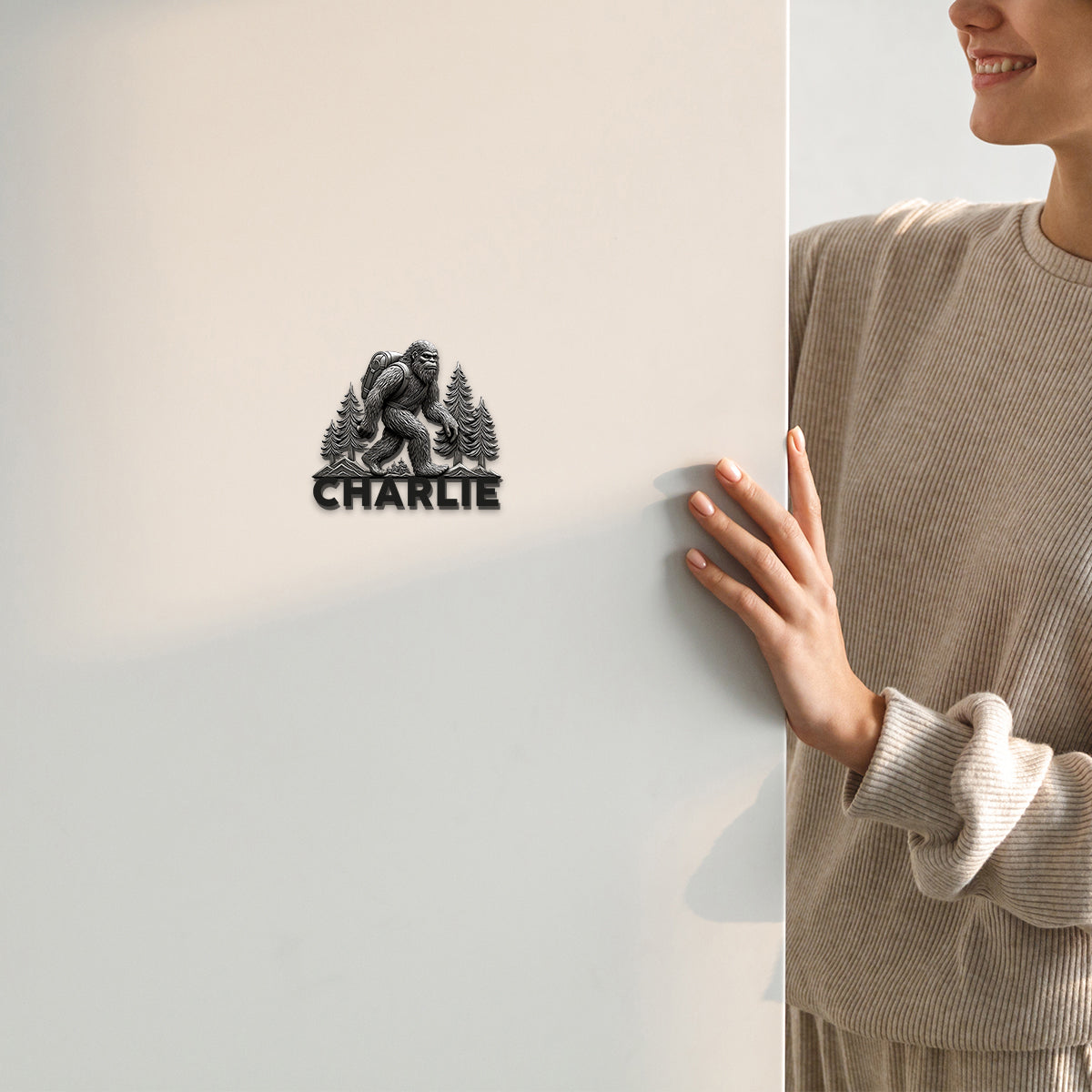 Wandernder Sasquatch – Personalisierter Wandermagnet