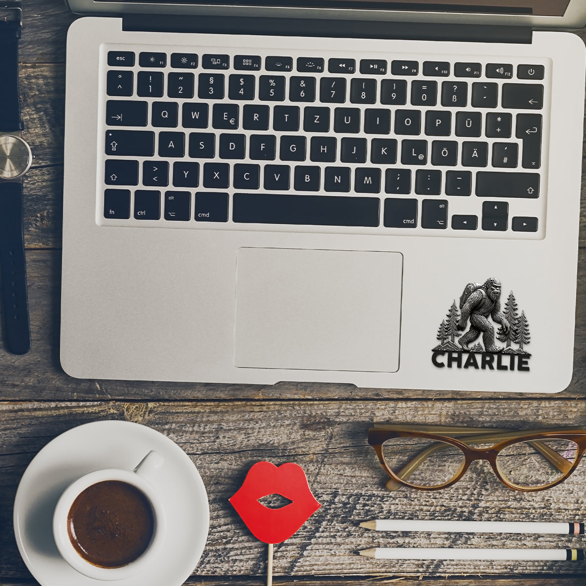 Wandernder Sasquatch – Personalisierter Wandermagnet