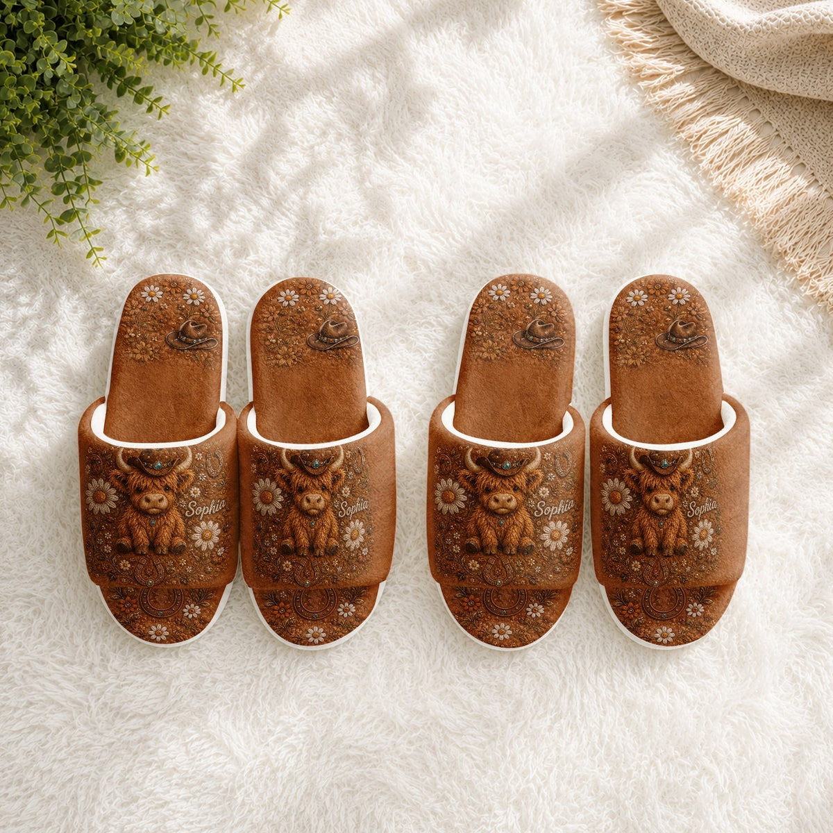 Niedliche Highland Cow - Personalisierte Highland Cow Pantoffeln mit offener Zehe