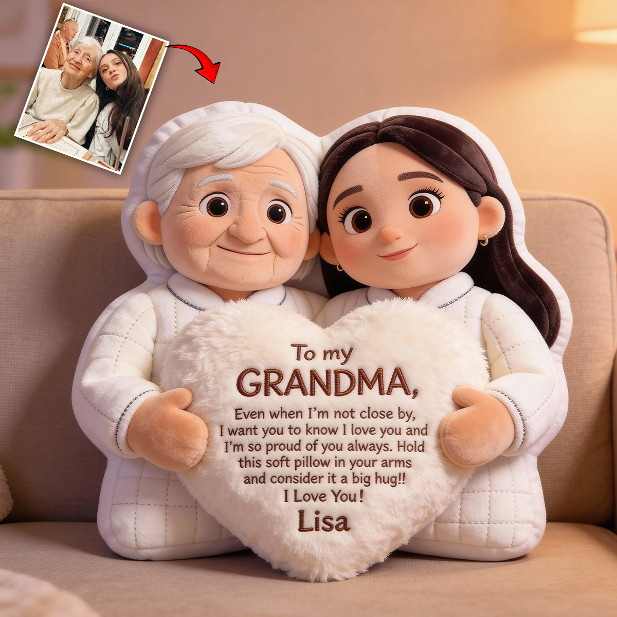 Für meine Oma – Personalisiertes Oma-Kissen aus Kunstfell in Form eines Oma-Anhängers