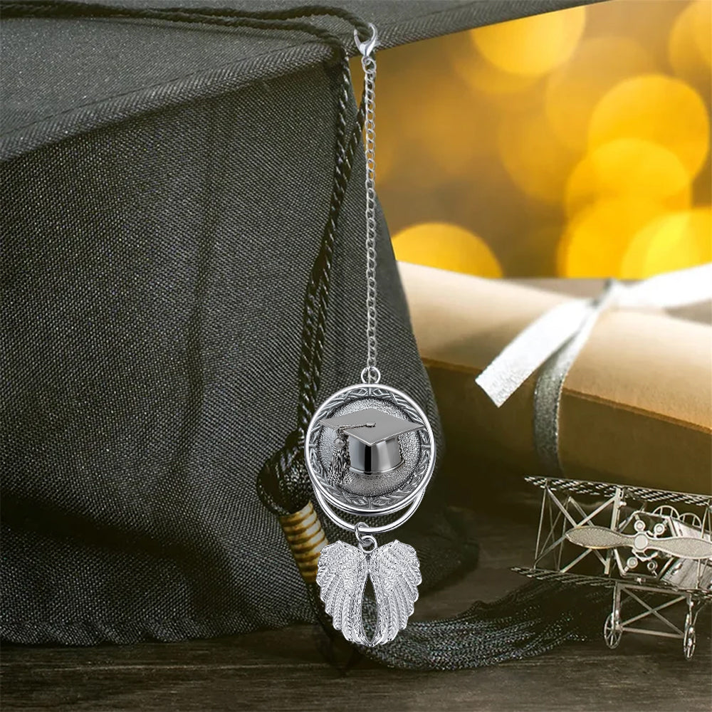 Herzlichen Glückwunsch zum Abschluss 2025 – Personalisierter Flügel-Ornament zur Graduierung