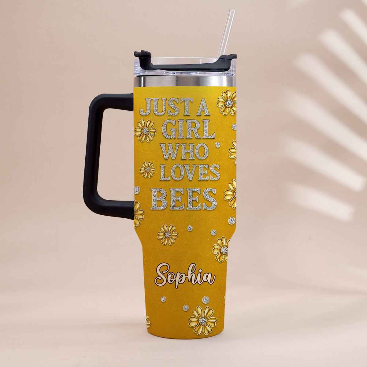 Einfach ein Mädchen, das Bienen liebt – personalisierter Bienenbecher mit Henkel