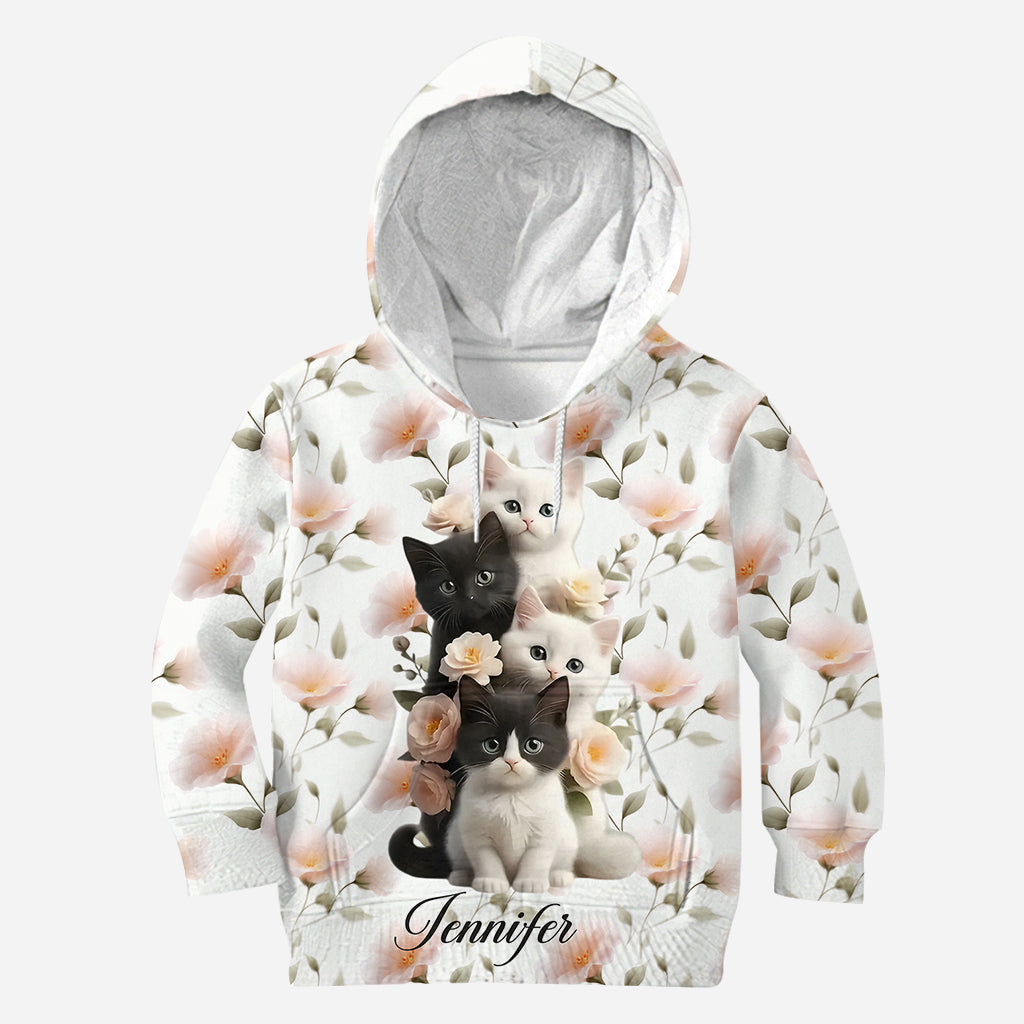 Niedliche Kätzchen – Personalisiertes T-Shirt mit Katzenmotiv