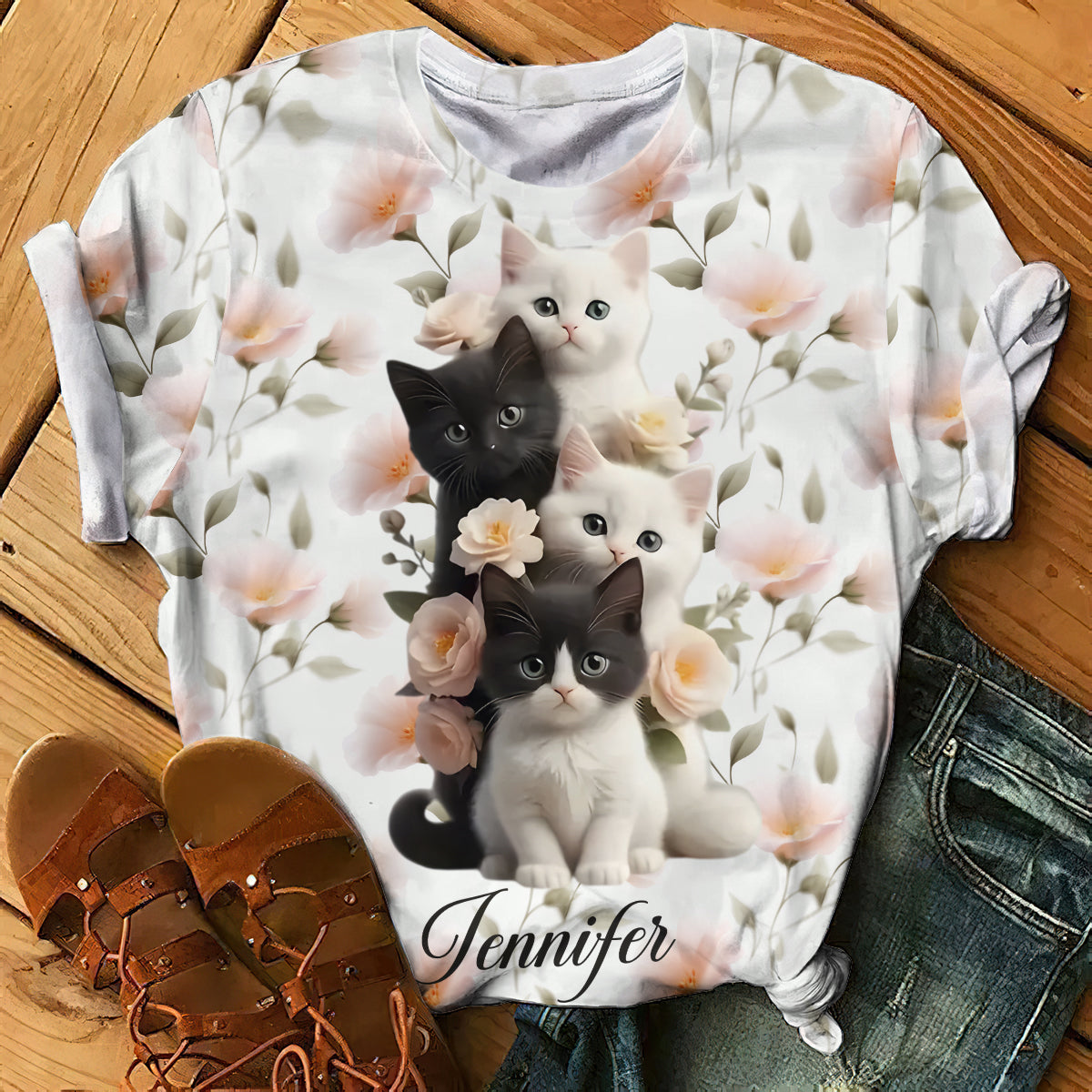 Niedliche Kätzchen – Personalisiertes T-Shirt mit Katzenmotiv