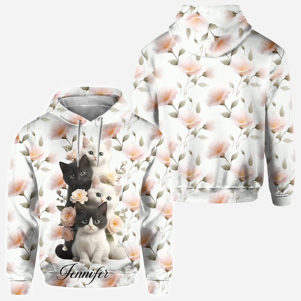 Niedliche Kätzchen – Personalisiertes T-Shirt mit Katzenmotiv