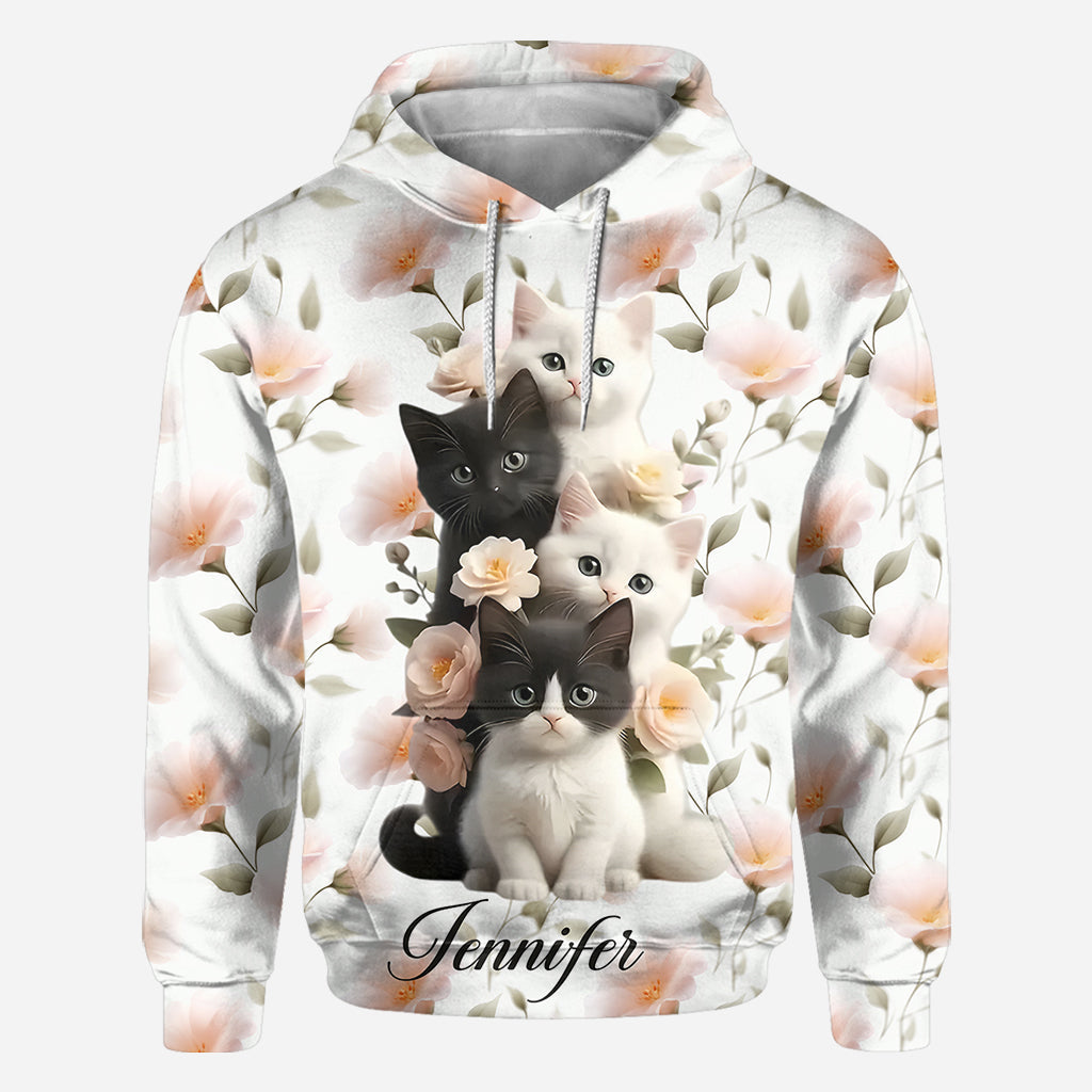 Niedliche Kätzchen – Personalisiertes T-Shirt mit Katzenmotiv