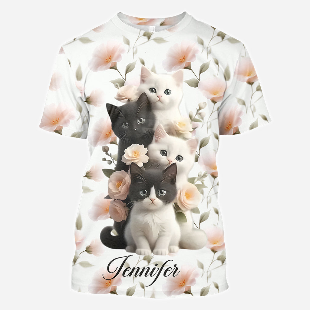 Niedliche Kätzchen – Personalisiertes T-Shirt mit Katzenmotiv