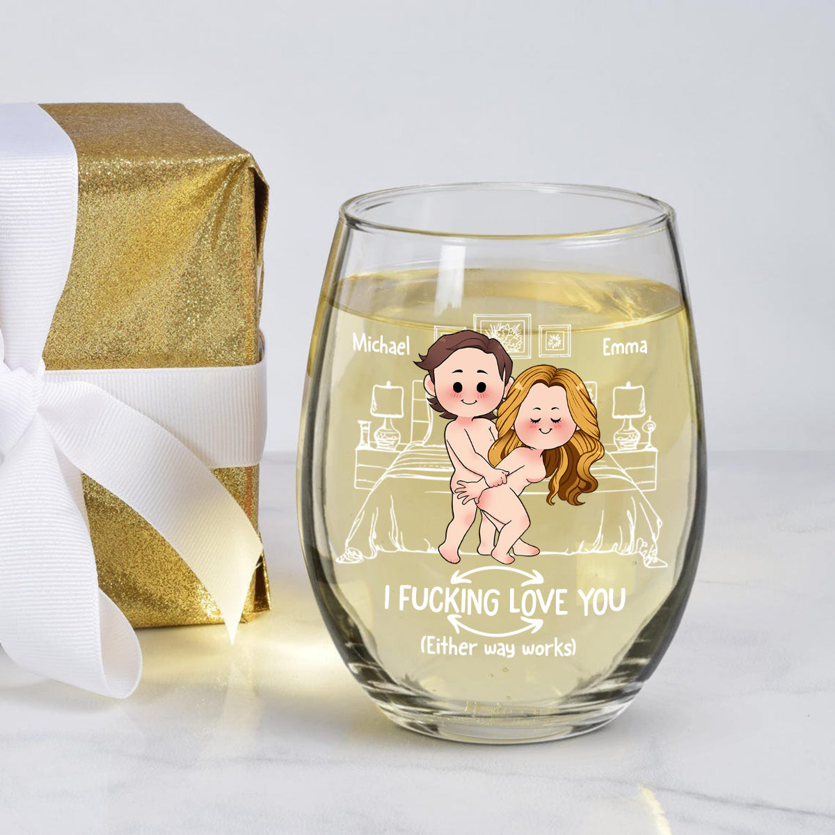 Freches Paar – Personalisiertes Paar-Motiv auf einem Weinglas