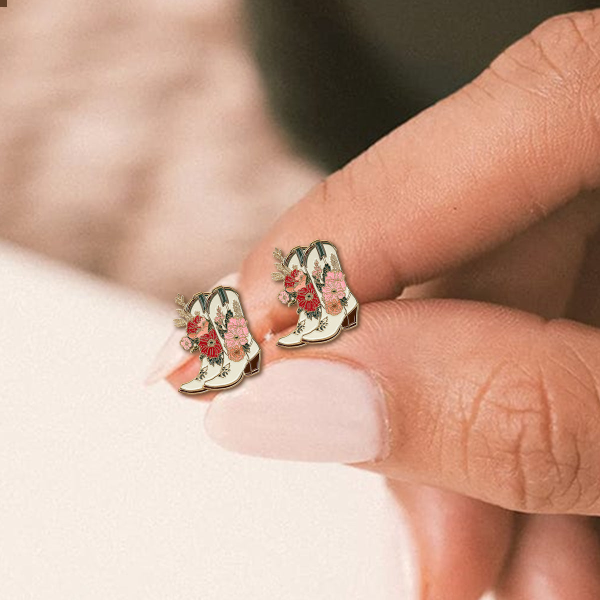 Cowgirl Chic Floral – Personalisierte Cowgirl-Ohrstecker