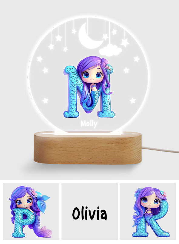 Schönes Licht – Personalisierte, kindförmige Plakettenleuchte