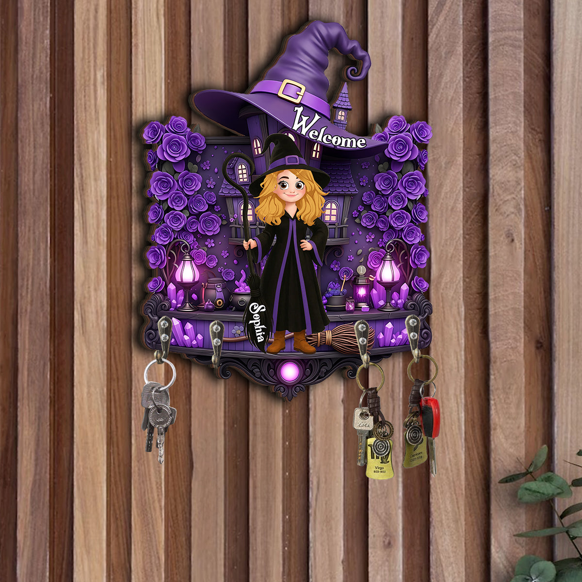 Willkommen im Hexenhaus – Personalisierter Schlüsselhalter in Hexenform