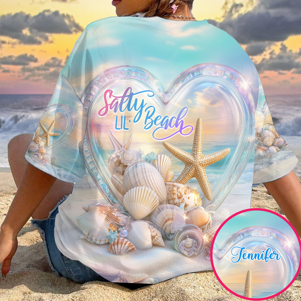 Salty Lil Beach – Personalisiertes T-Shirt für Meeresliebhaber