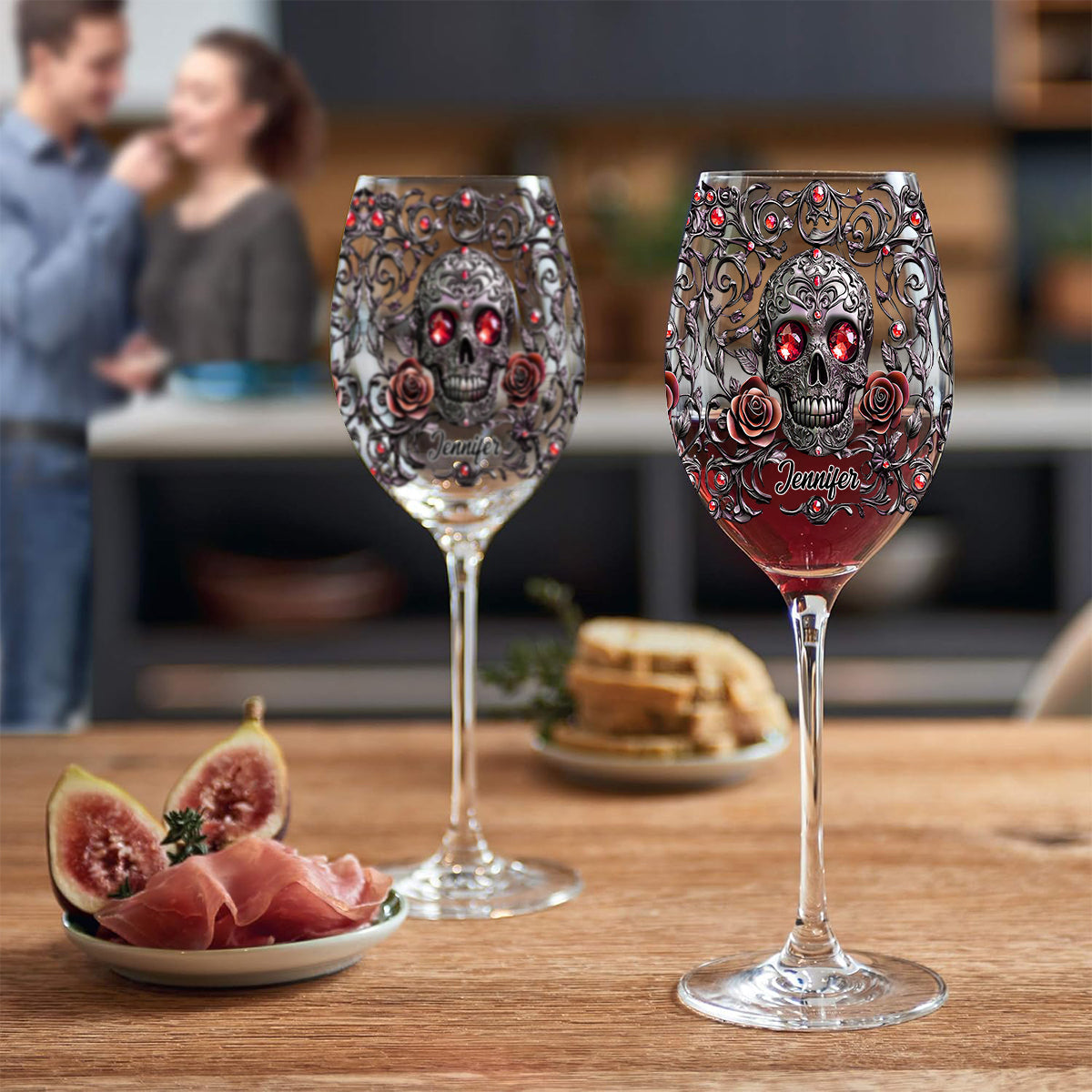 Totenkopf, Wein & Rosen – Personalisiertes Weinglas mit langem Stiel
