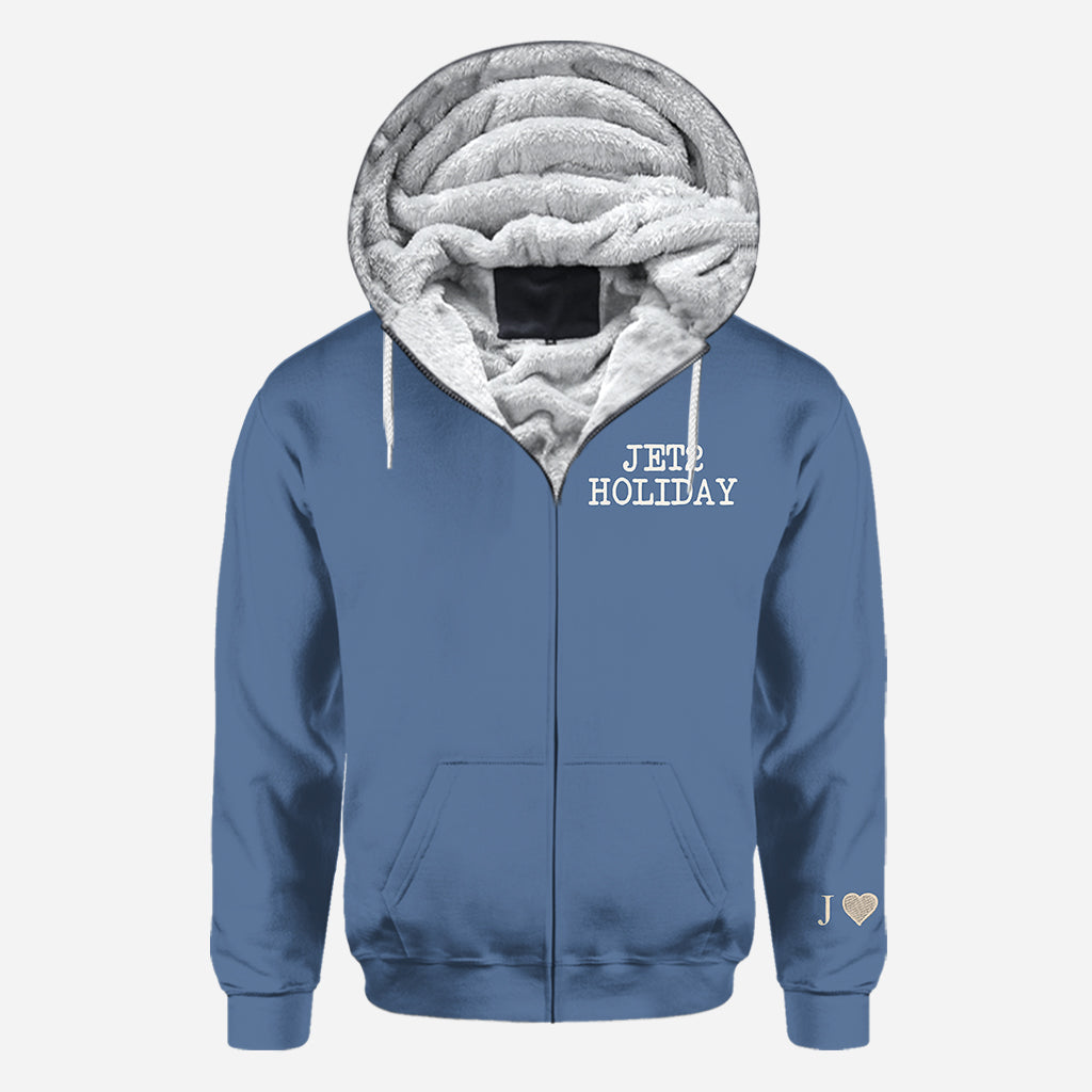 Meine Freundin schlägt mich. Nichts geht über einen Jet2-Urlaub – personalisiertes Pärchen-Shirt mit Allover-Print