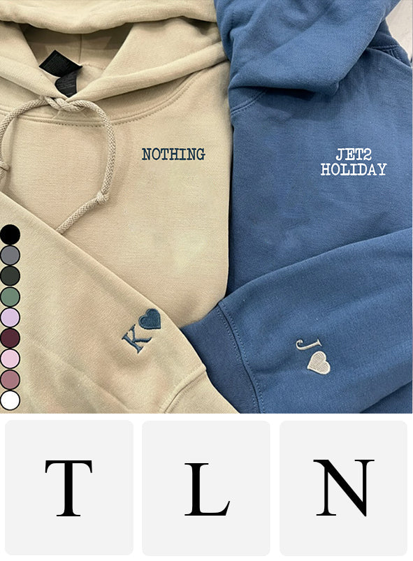 Meine Freundin schlägt mich. Nichts geht über einen Jet2-Urlaub – personalisiertes Pärchen-Shirt mit Allover-Print