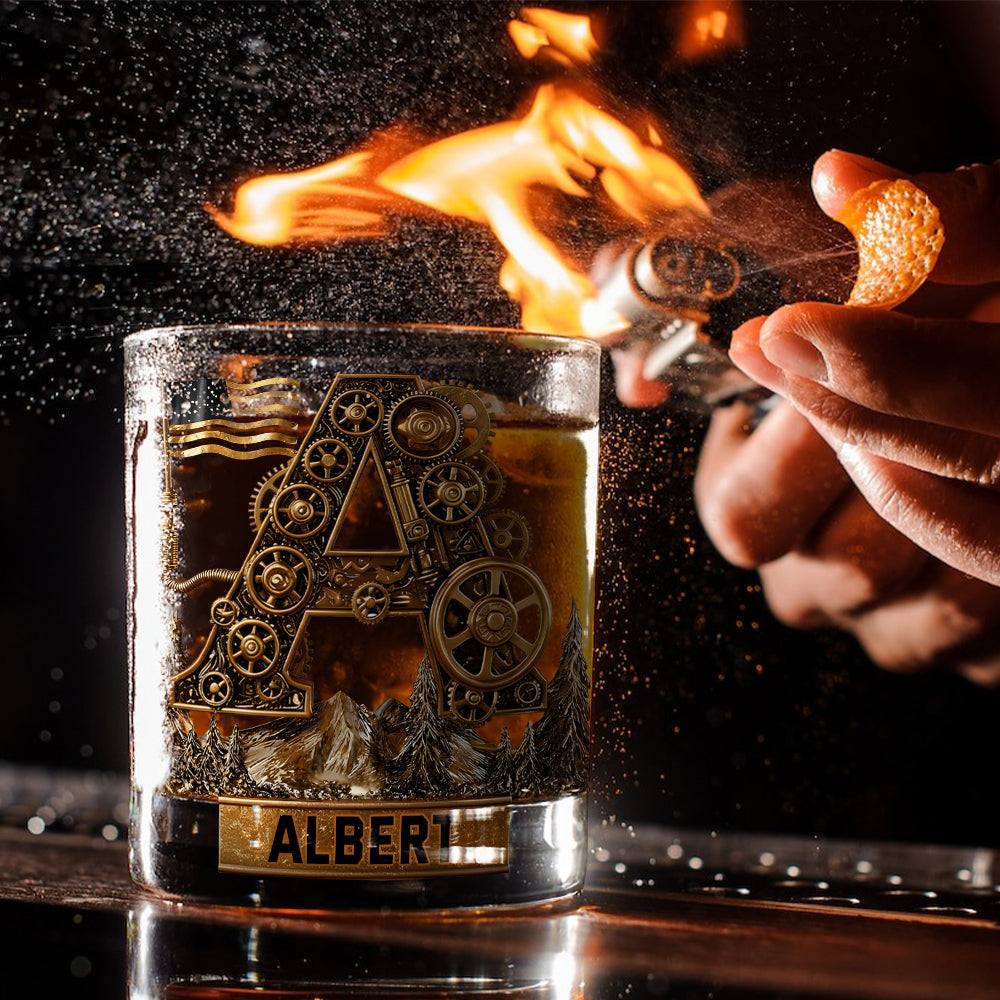 Geschenkidee im Steampunk-Stil für Ihn – personalisiertes Whiskyglas im Mechaniker-Design