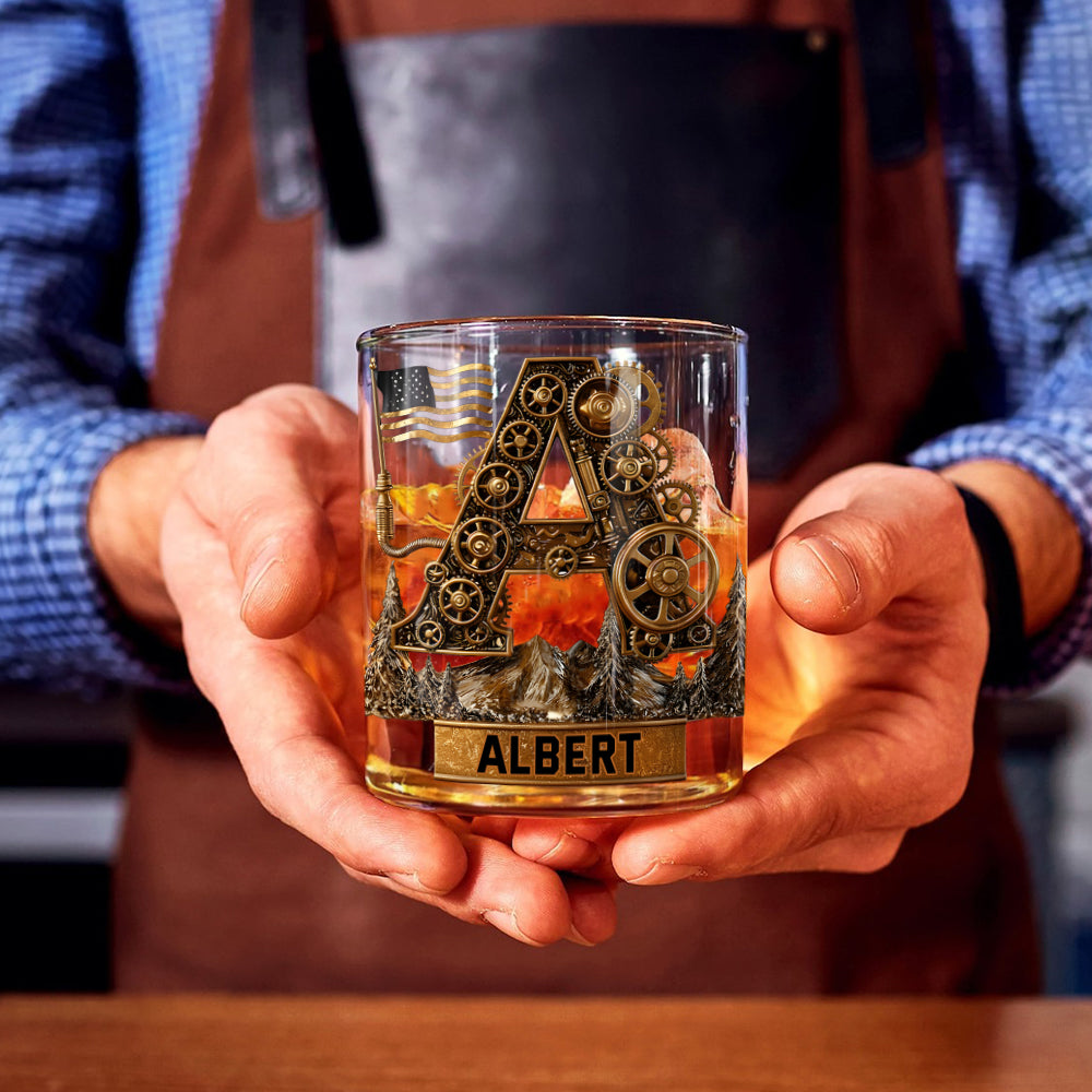 Geschenkidee im Steampunk-Stil für Ihn – personalisiertes Whiskyglas im Mechaniker-Design