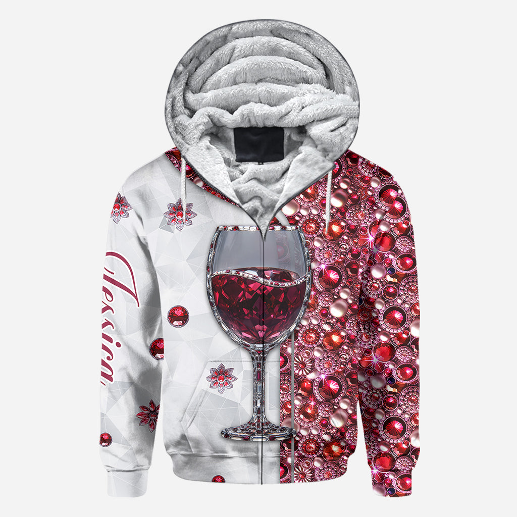 Einfach ein Mädchen, das Wein liebt – personalisiertes T-Shirt mit Weinmuster