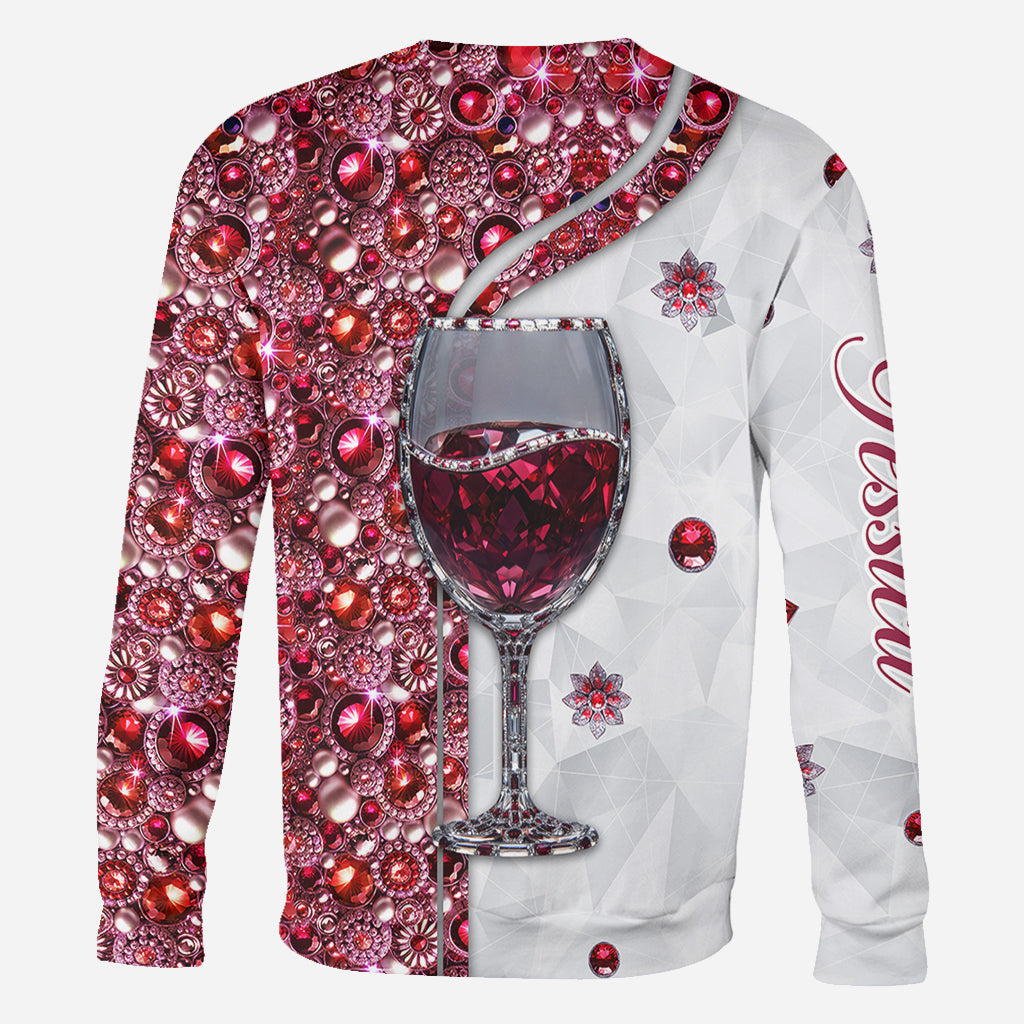 Einfach ein Mädchen, das Wein liebt – personalisiertes T-Shirt mit Weinmuster