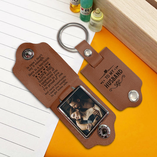 Hier ein Schlüsselanhänger als Erinnerung an meine Liebe – Geschenk für Ehemann, Ehefrau, Freund, Freundin – personalisierter Foto-Schlüsselanhänger aus Leder