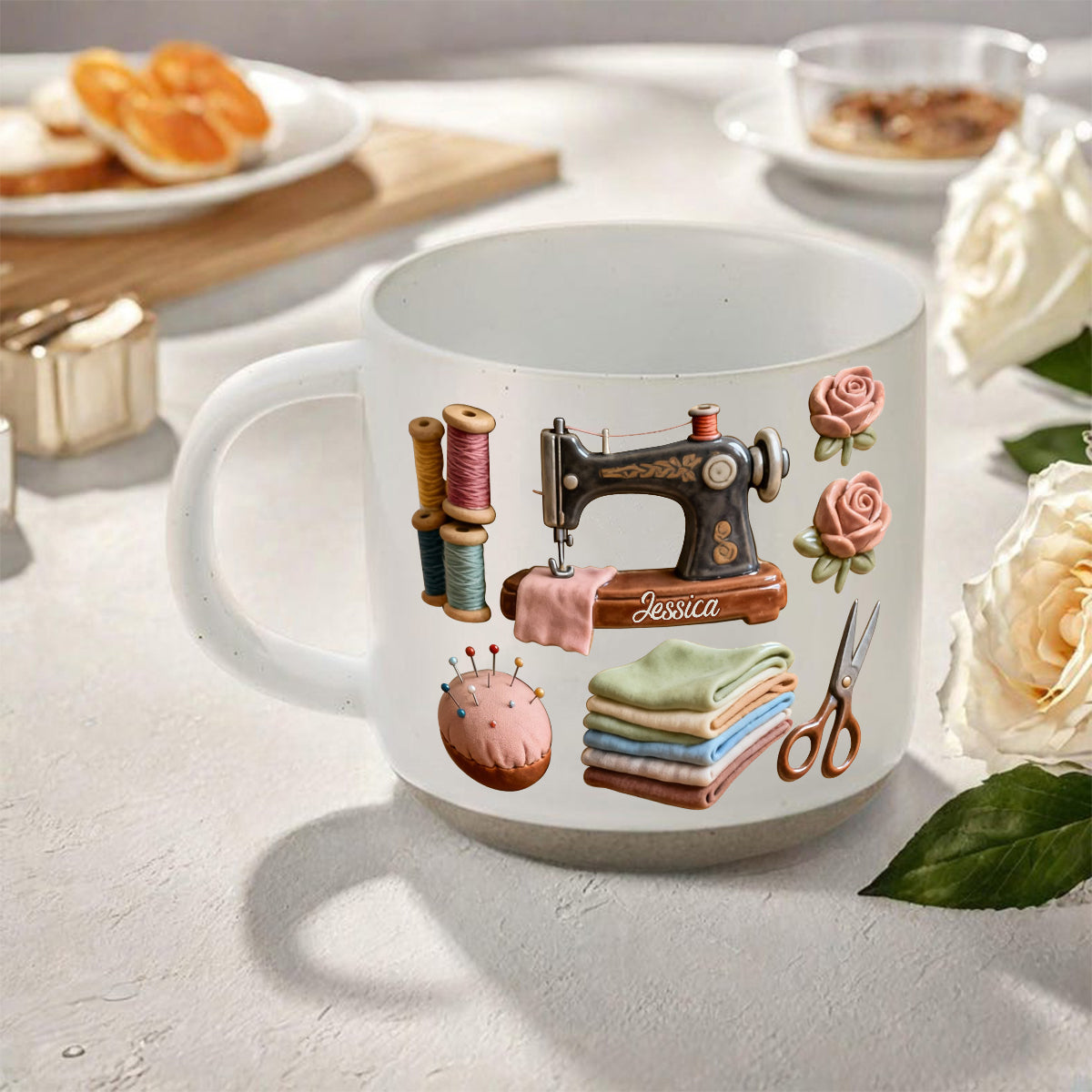 Ich liebe Nähen – Personalisierte Keramiktasse mit Nähmotiv