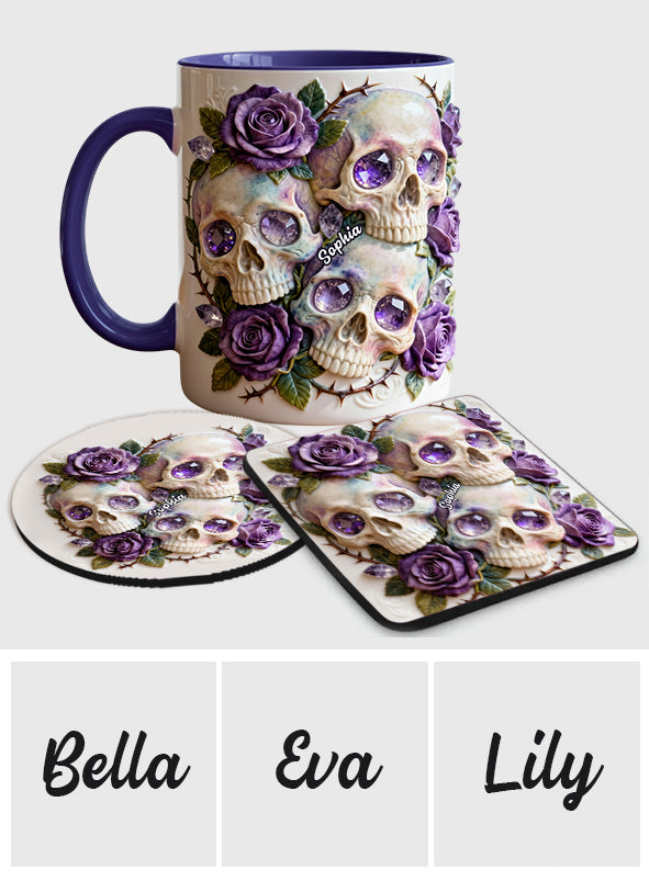 Skulls And Roses – Personalisierte Tasse und Untersetzer mit Totenkopf-Motiv