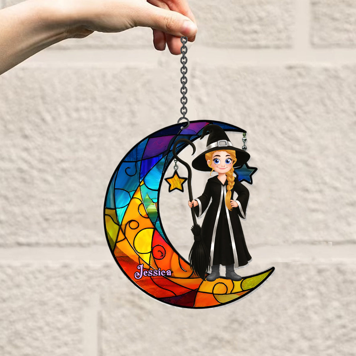 Wunderschöne Hexe und Mond – Personalisierter Hexen-Fensterhänger als Sonnenfänger