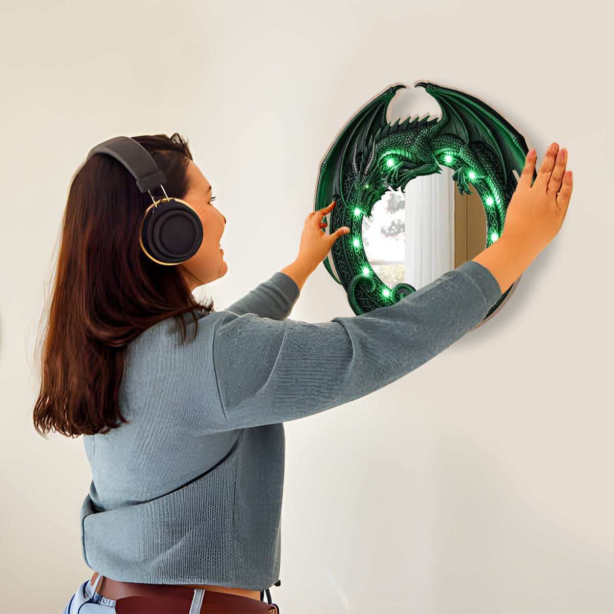 Fantastischer Drache – Personalisierter Drachen-Wandspiegel mit LED-Beleuchtung