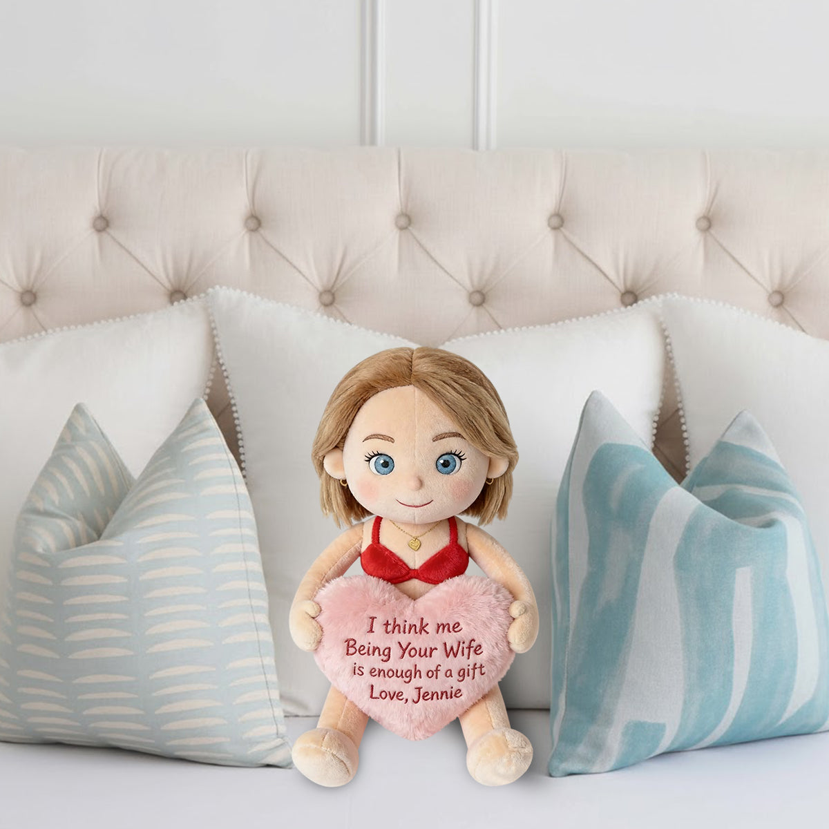 Individuell gestaltbares Kissen in Form eines Paares aus Kunstfell – nach Foto.