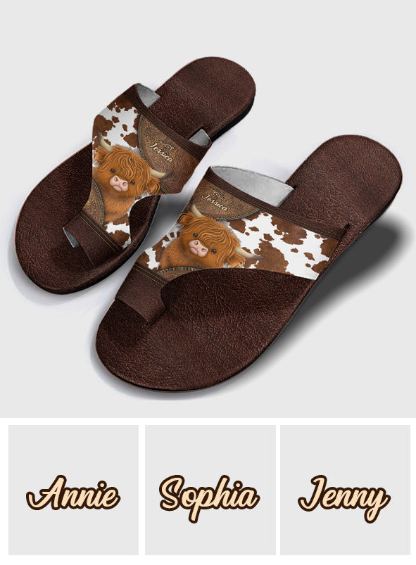 Liebe zum Hochlandrind – Personalisierte Hochlandrind-Sandalen mit offener Zehenpartie