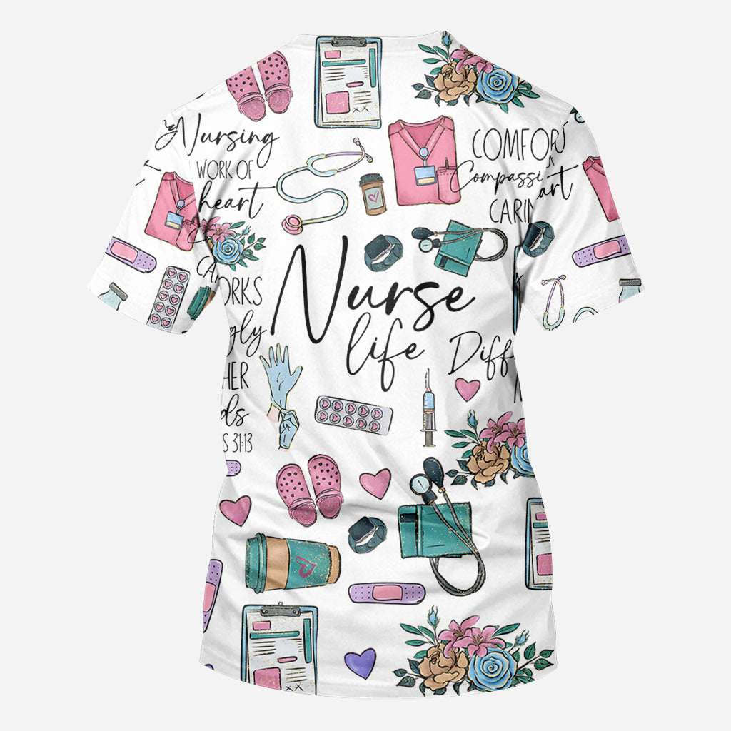 Krankenpflege ist eine Herzensangelegenheit – Personalisiertes T-Shirt für Krankenschwestern