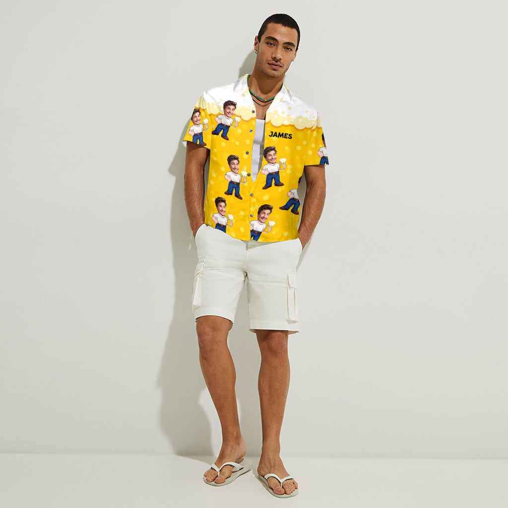 Lustige Bier-Karikatur eines Mannes – personalisiertes Bier-Hawaiihemd