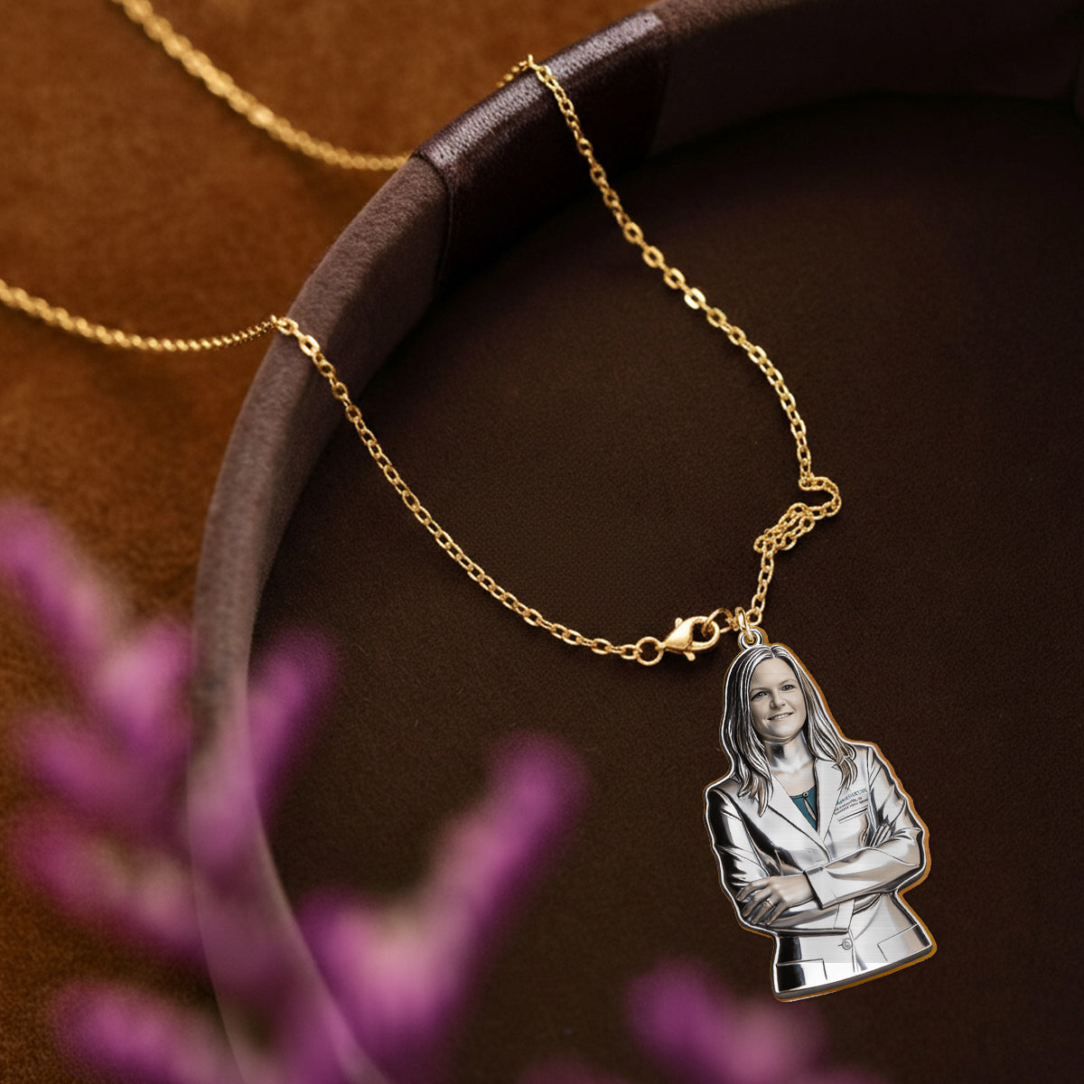 Krankenschwester, Arzt/Ärztin … Jeder Beruf – Jedes Foto – Personalisierte Halskette mit Metallanhänger in Krankenschwesternform