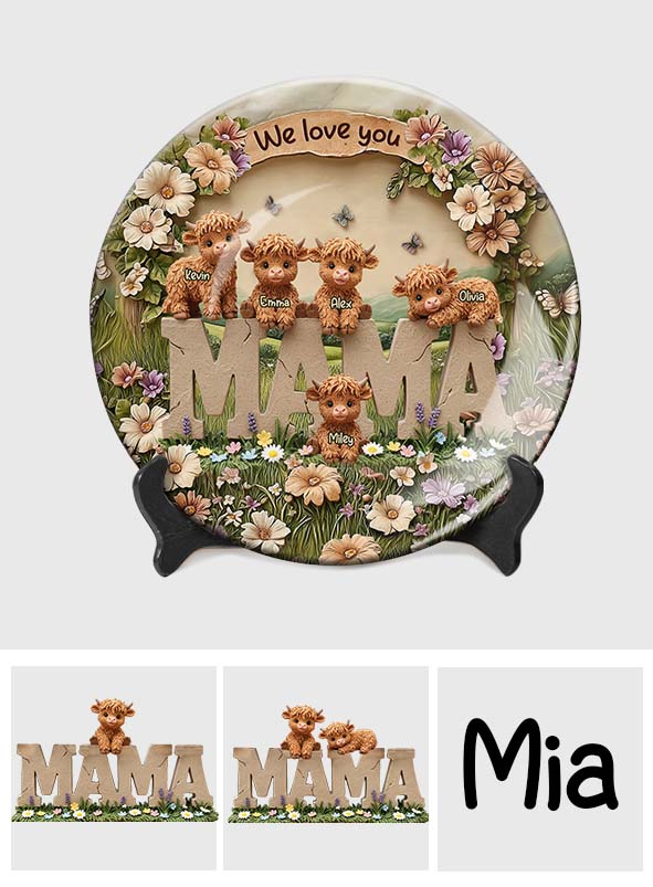 Niedliche Hochlandrind-Mama – Personalisierter runder Keramikteller für Mütter