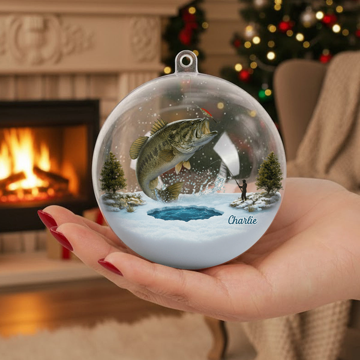 Fröhliche Fischweihnachten – Personalisierte Schneekugel mit Angelmotiv und Schleife