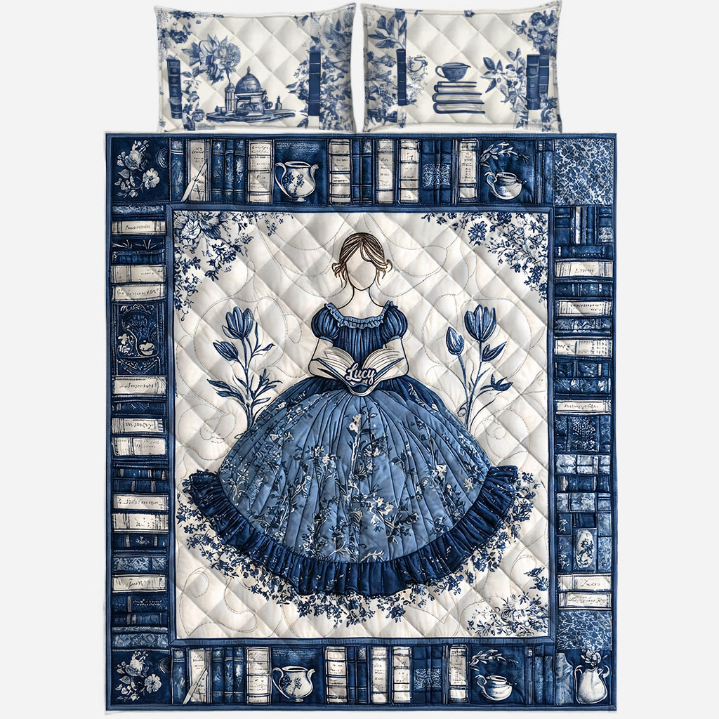 Toile de Jouy Lesendes Mädchen - Personalisiertes Buch-Quilt-Set