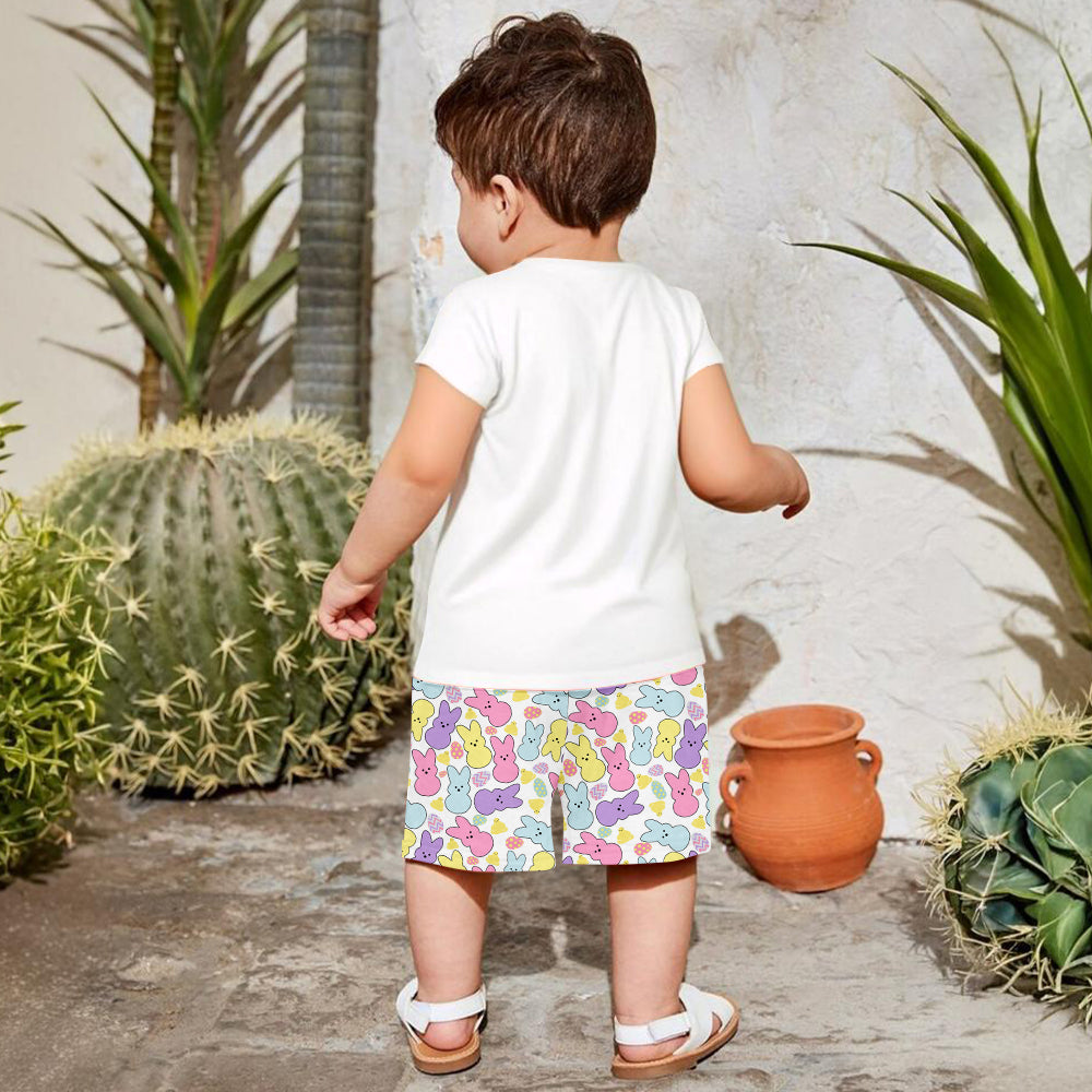 Buntes Osterfest – personalisiertes Kinder-T-Shirt & Shorts