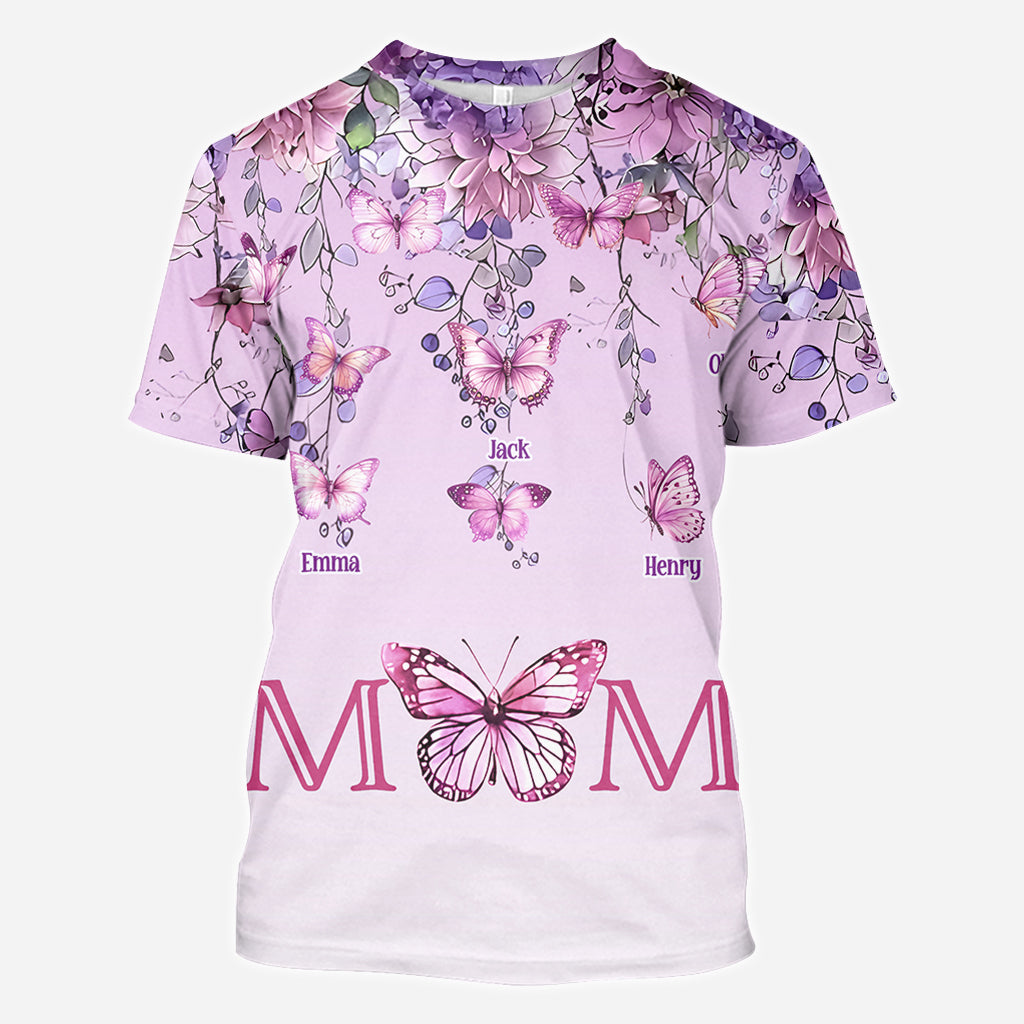 Mutter und Kinder Schmetterling - Personalisiertes Mutter-Shirt mit Allover-Print